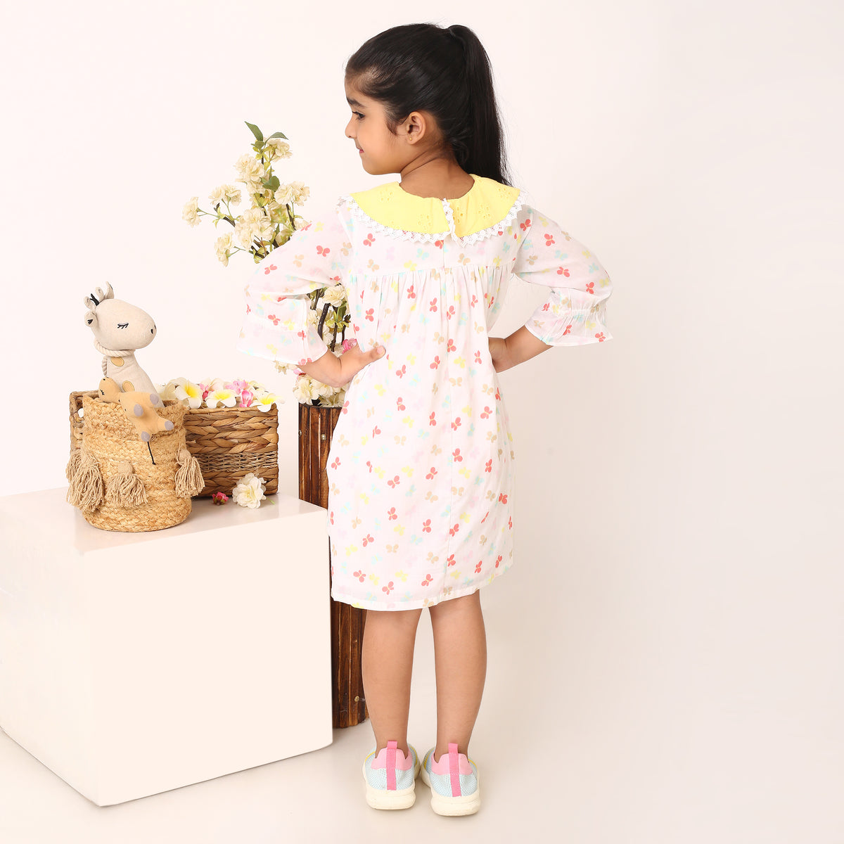 100% Cotton Butterfly Prints White Dress Yellow Peter Pan Collars