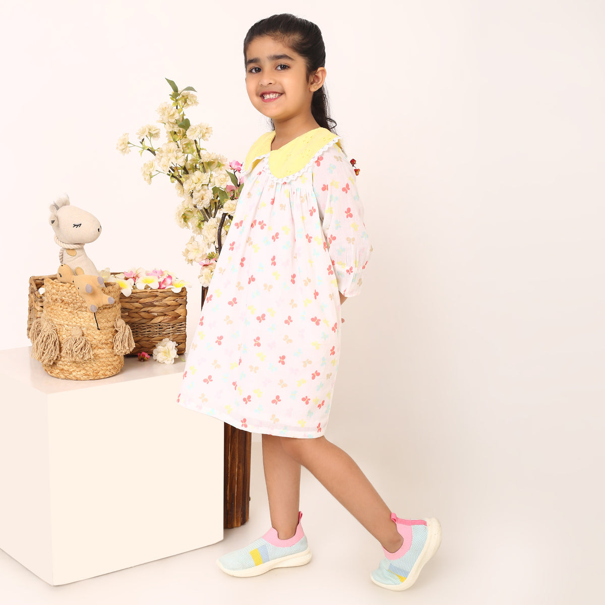 100% Cotton Butterfly Prints White Dress Yellow Peter Pan Collars