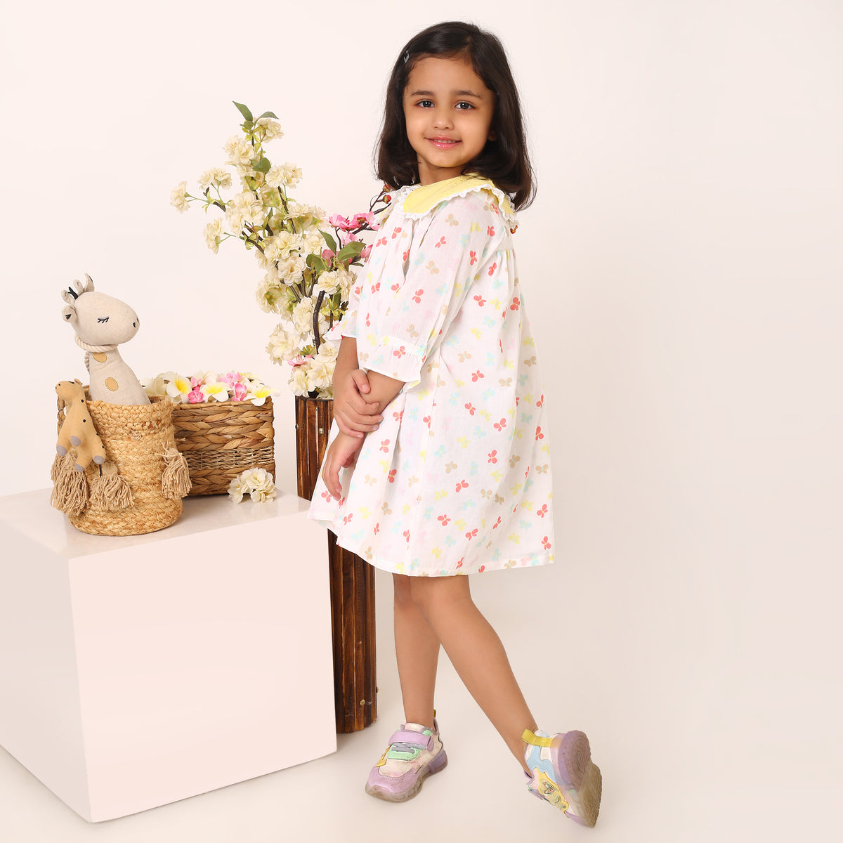 100% Cotton Butterfly Prints White Dress Yellow Peter Pan Collars