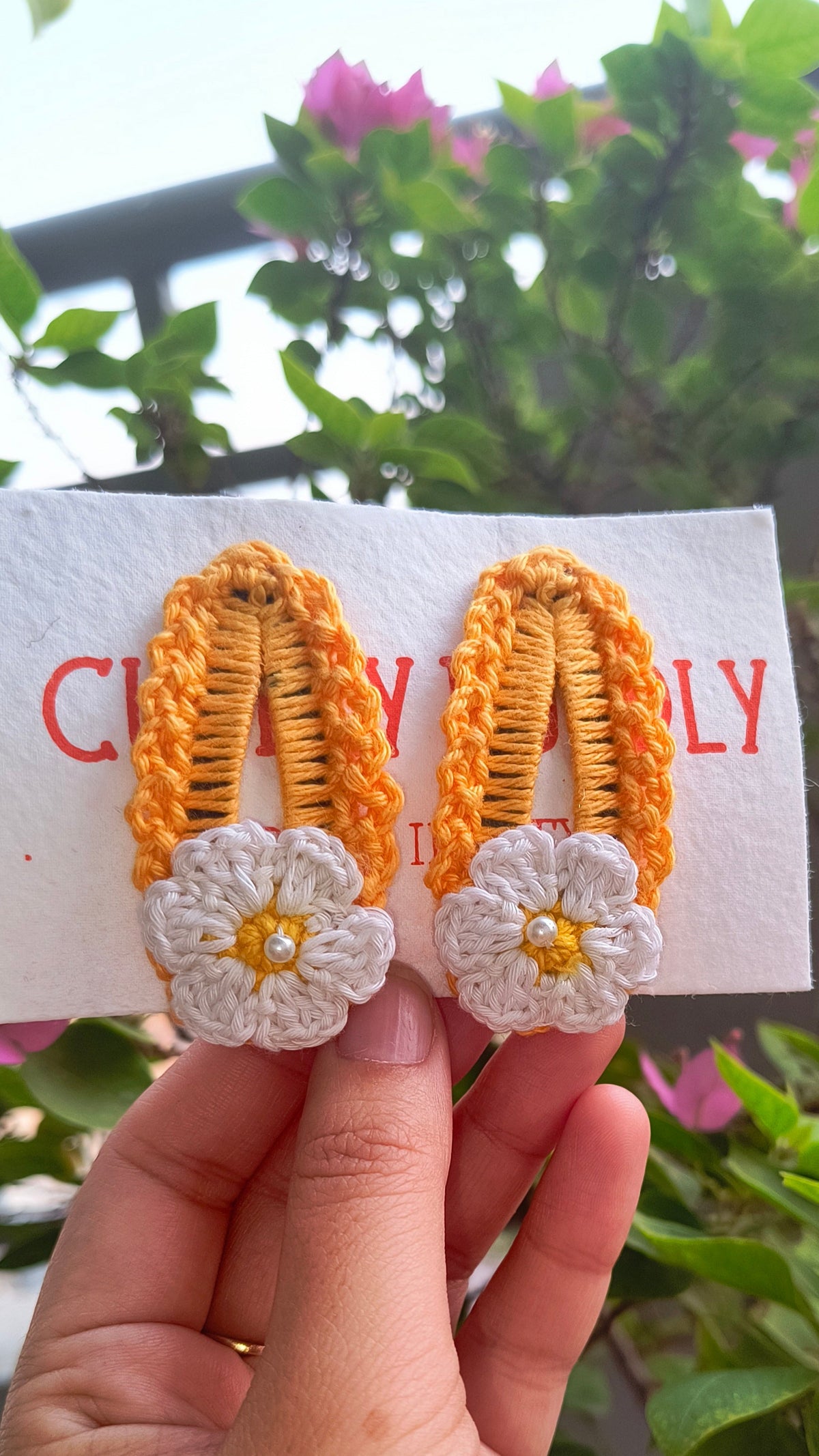 Crochet Tic Tac Hair Clip - Yellow with White Daisy
