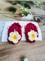 Crochet Tic Tac Hair Clip - Pink with White Daisy