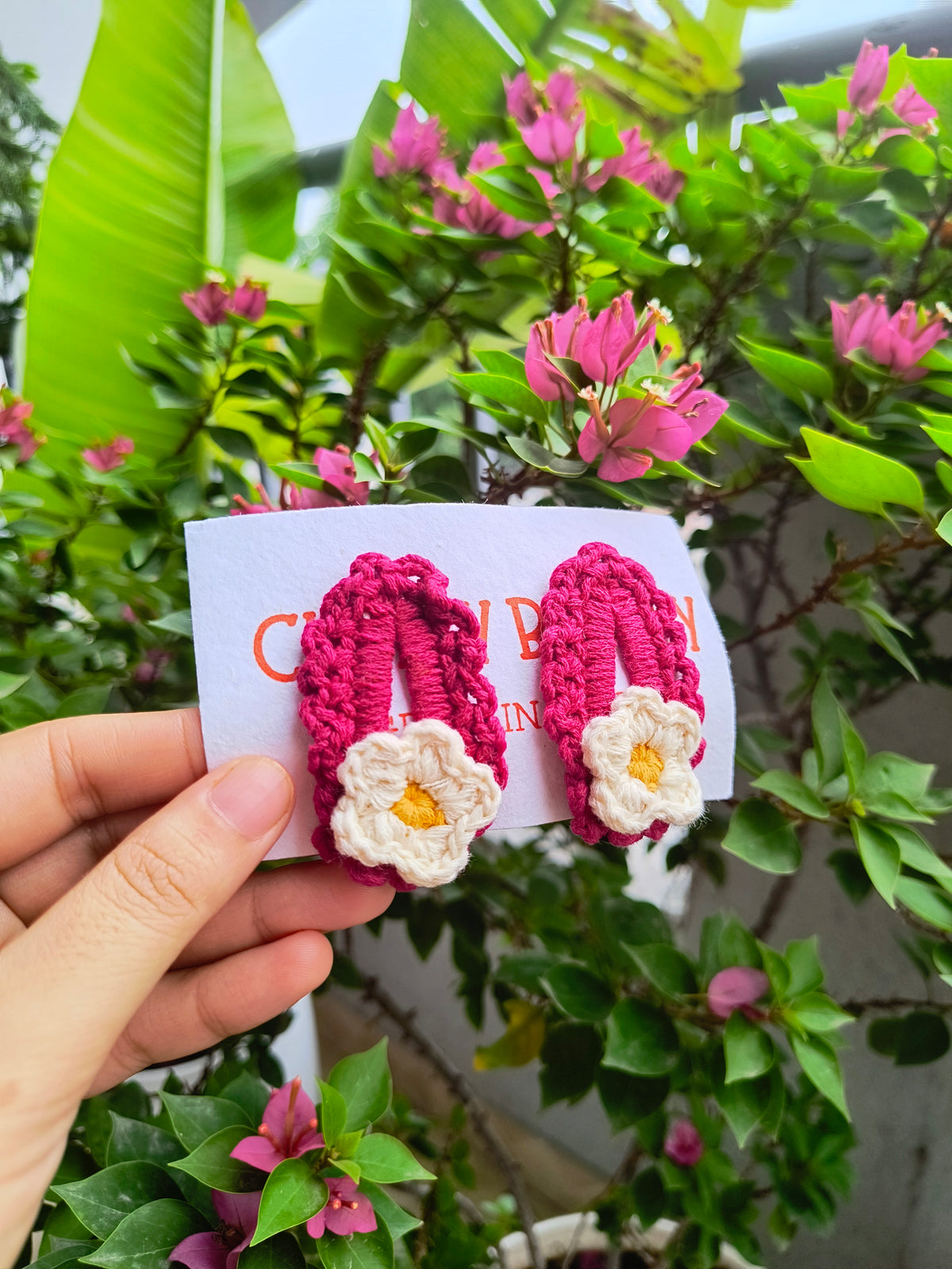 Crochet Tic Tac Hair Clip - Pink with White Daisy