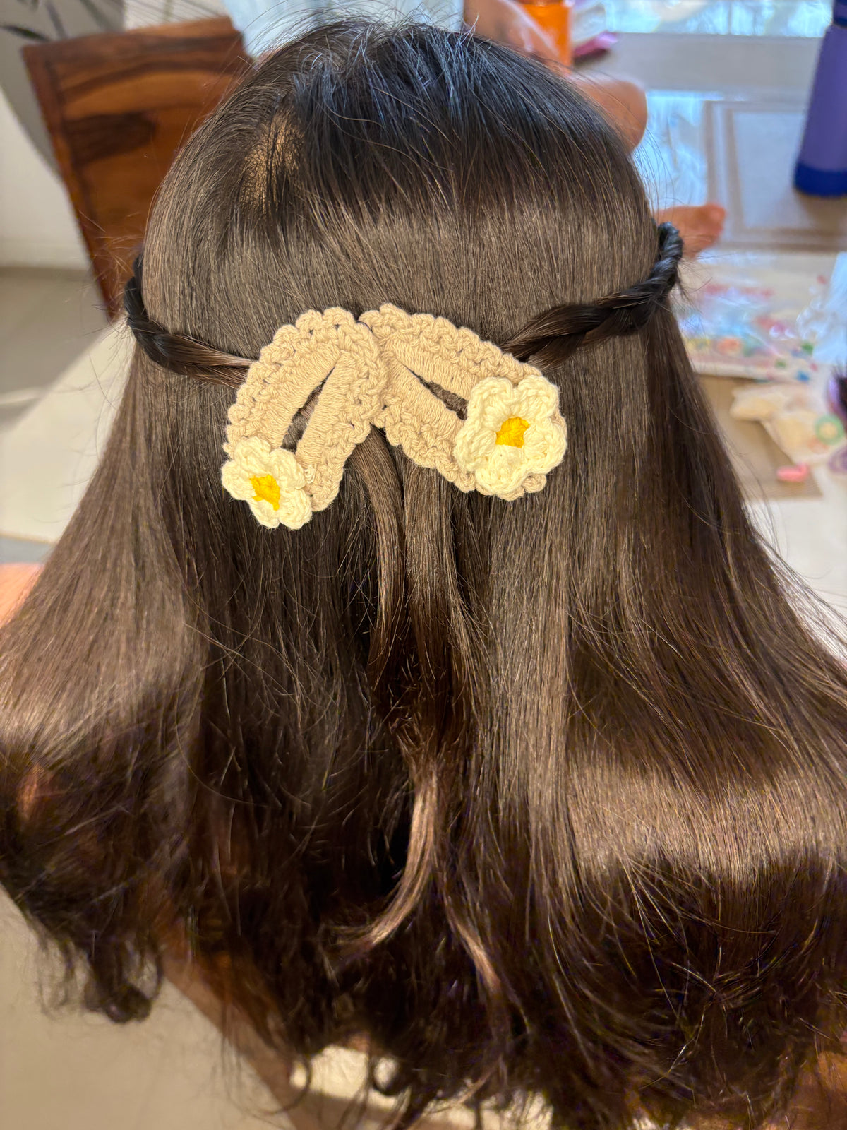 Crochet Tic Tac Hair Clip - Beige with White Daisy