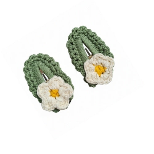Crochet Tic Tac Hair Clip - Green with White Daisy