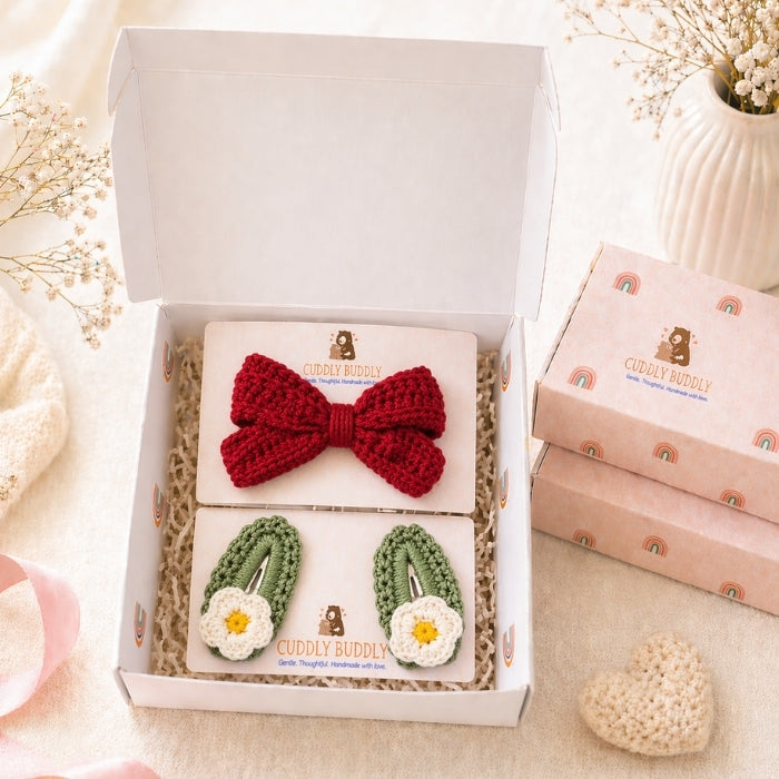 Green Daisy & Red Bow Crochet Gift Box – Set of 3 Clips